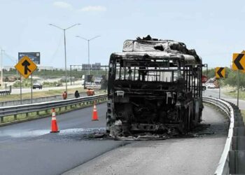 autobus fuego Escobedo