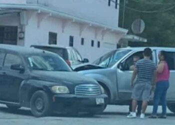 automovil camioneta Rio Bravo