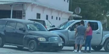 automovil camioneta Rio Bravo