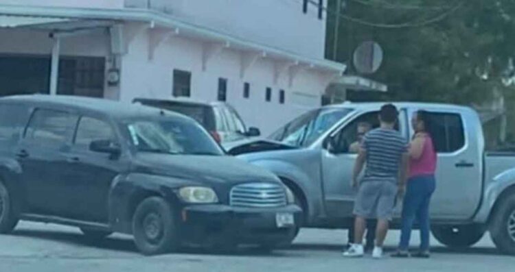 automovil camioneta Rio Bravo