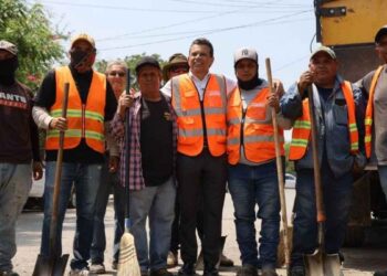 bacheo calle Zaragoza Victoria