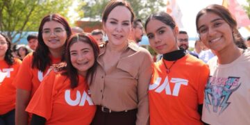 becas para estudiantes Nuevo Laredo