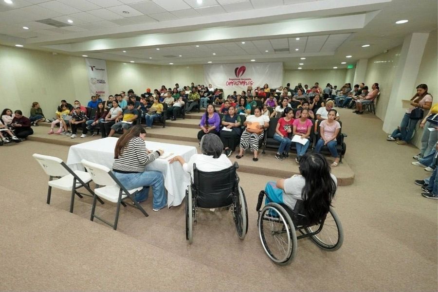 becas para estudiantes con discapacidad Nuevo Laredo