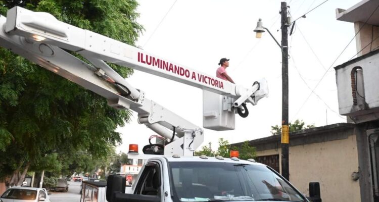 cambio de luminarias Ciudad Victoria
