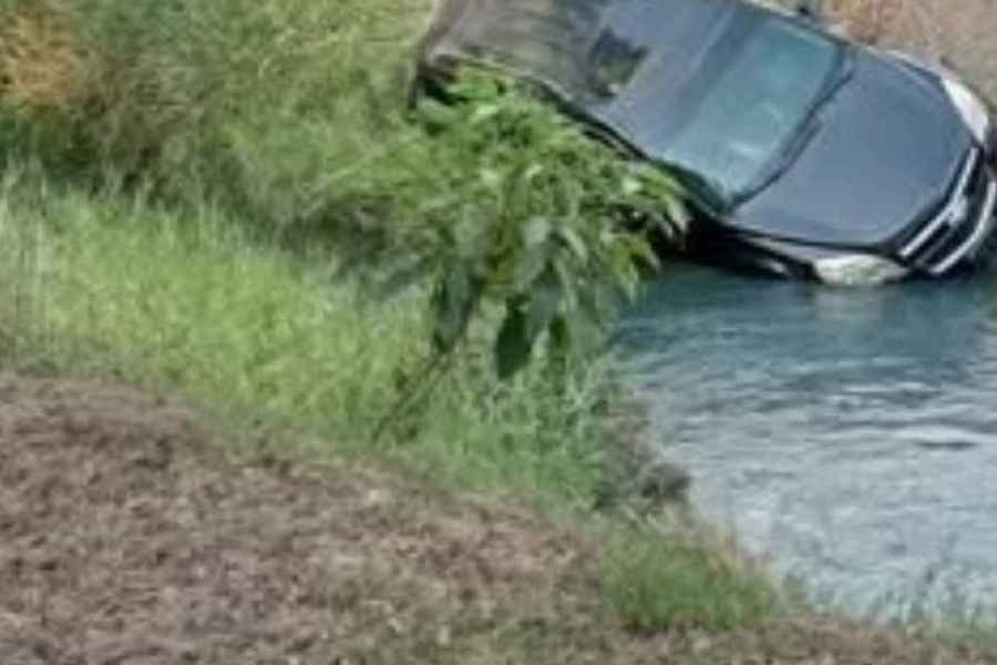 camioneta canal riego Mante