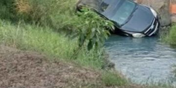 camioneta canal riego Mante