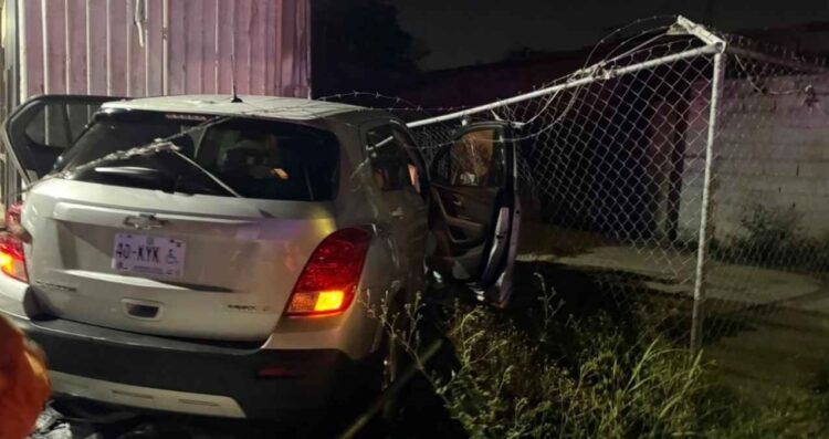 choca negocio de venta de vehículos en Guadalupe