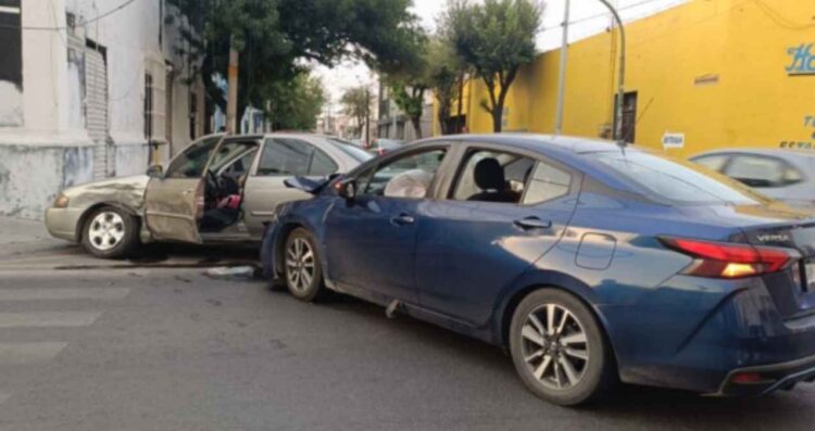 choque autos Centro Monterrey