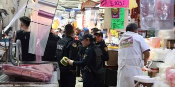 Muere trabajador tras quedar atorado en drenaje del Mercado de La Merced en CDMX