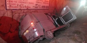 hombres en una zanja Apodaca