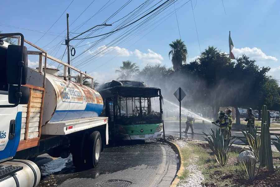 _incendio de Transmetro en San Nicolás