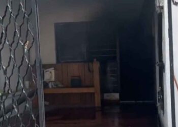 Fuego arrasa con vivienda familiar en Guadalupe, Nuevo León