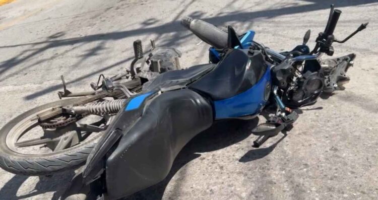 motociclista camioneta repartidora Mante