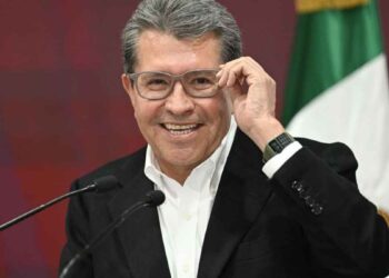 politica debe construir Monreal