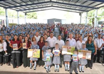 regreso a clases Lalo Gattas