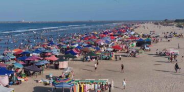 regulación sombrillas en Playa Miramar