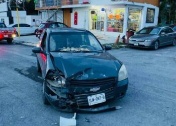 repartidor pan taxista Cadereyta