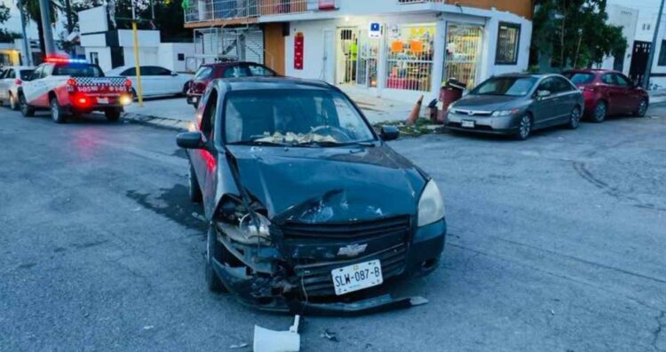 repartidor pan taxista Cadereyta
