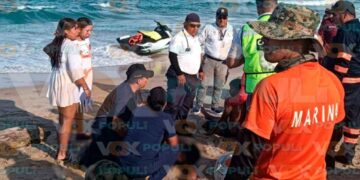 turistas rescatados frente Velamar