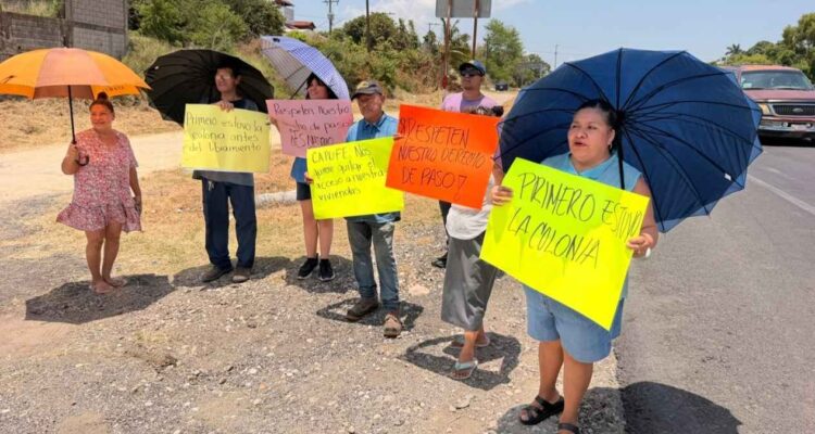 vecinos de Tampico protestan contra CAPUFE