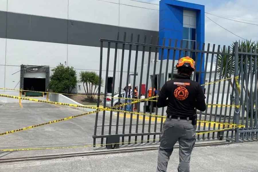 vigilante portón Apodaca