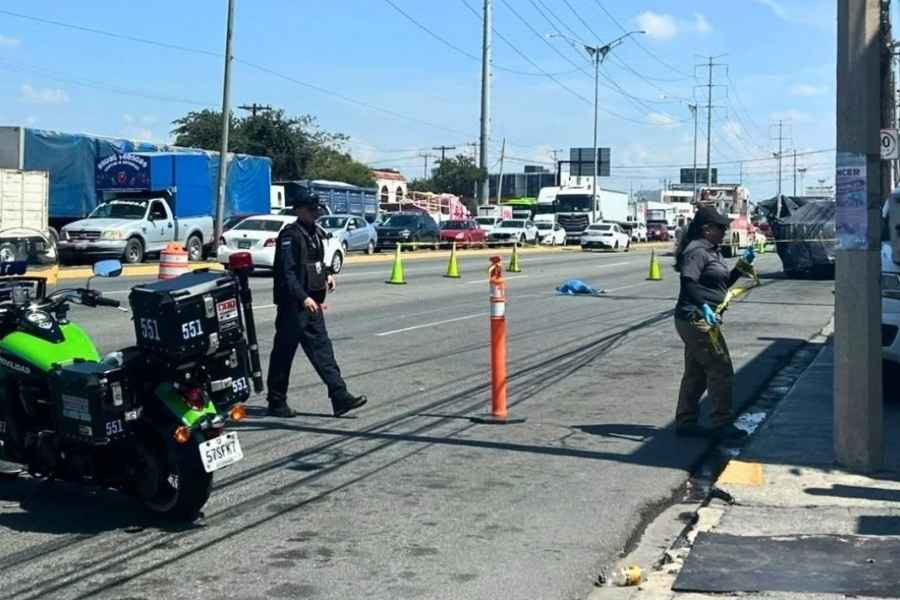 Adulto mayor camión en San Nicolás