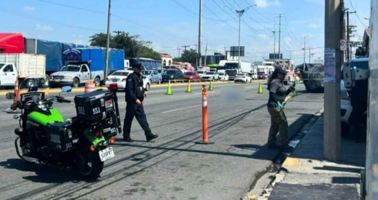 Adulto mayor camión en San Nicolás