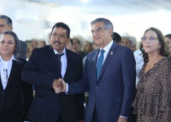 Burgos se transforma con caminos, servicios y apoyos para sus comunidades: Américo