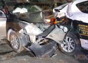 Automóvil destrozado tras choque en Altamira