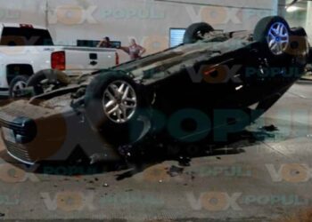 Automovilista camioneta vuelca Reynosa
