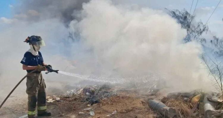 Bomberos incendio Nuevo Laredo