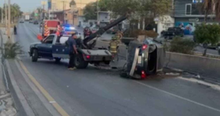 Choque vehículos dañados en Matamoros