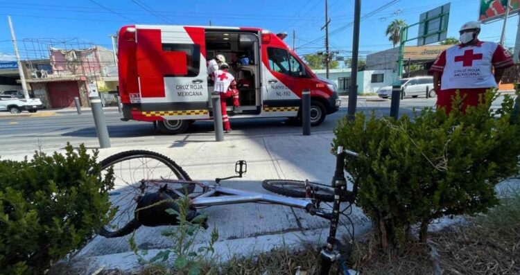 Ciclista atropellado en Monterrey