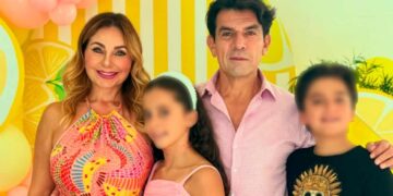 Elizabeth Álvarez sus 49 años