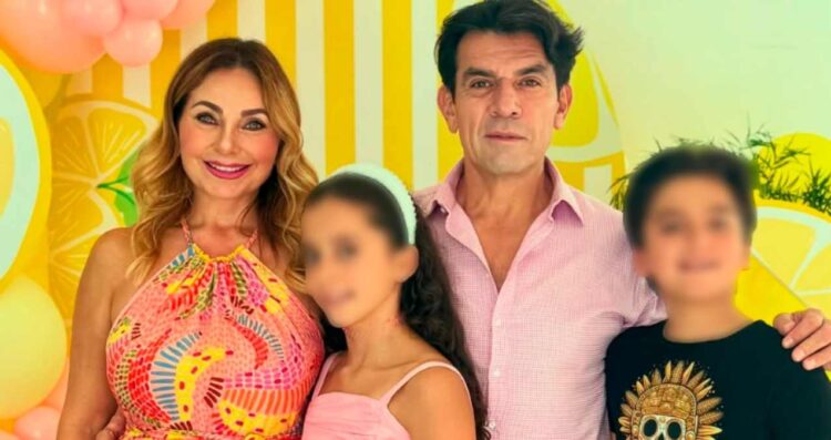 Elizabeth Álvarez sus 49 años