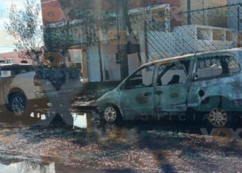 Incendio vehículos estacionados Reynosa,