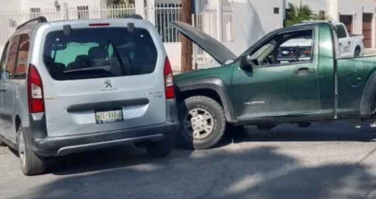 Joven alto choque en Nuevo Laredo