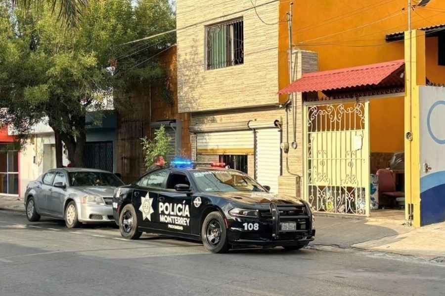 Joven hombre discusión en Monterrey