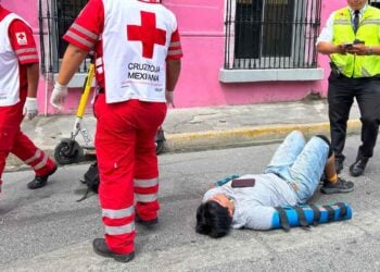 Joven scooter en Monterrey