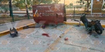 Jovencita tras accidente en motocicleta