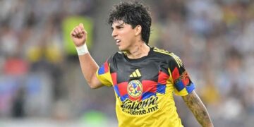 Kevin Álvarez Clásico Chivas