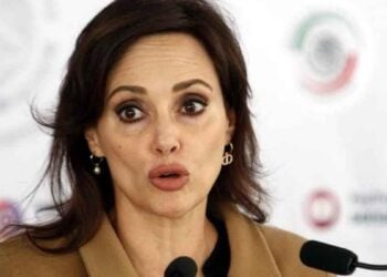 Lilly Téllez denuncia Mónica