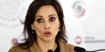 Lilly Téllez denuncia Mónica