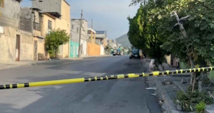 Masculino vía pública en Monterrey