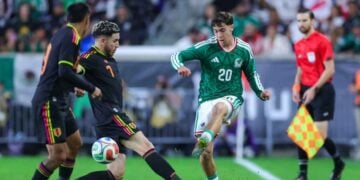Mexico empato ante Peru