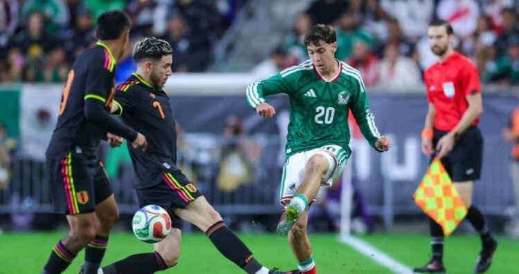 Mexico empato ante Peru