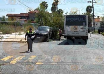 Microbús de la Ruta 24 camioneta en Reynosa