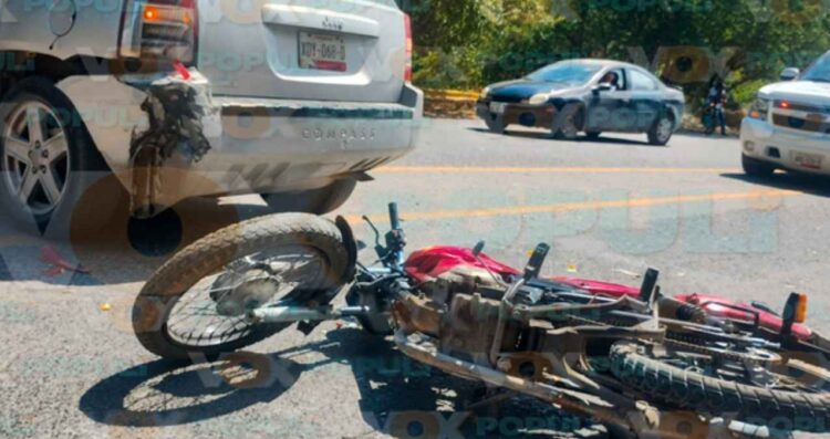 Motociclistas lesionados maniobra Victoria