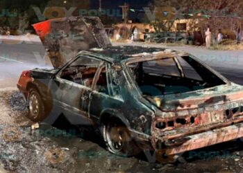 Mustang chatarra incendiarse en Reynosa