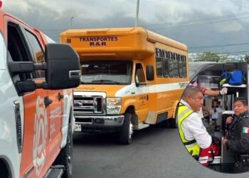 Niña transporte escolar en Monterrey